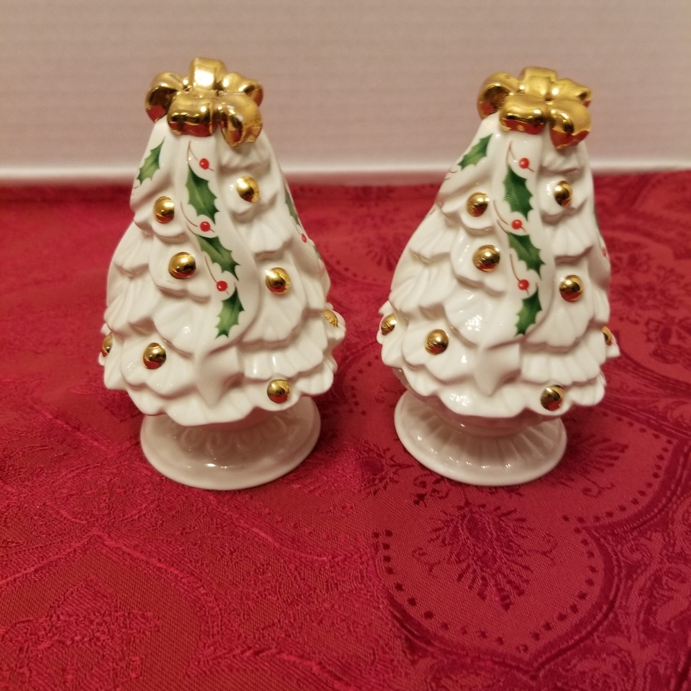 Lenox Holiday Christmas Tree Salt & Pepper Shakers - White and Gold - Picture 2 of 4